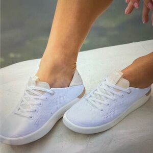 Reef Women's White and Tan Sneakers Neptune size 6.5